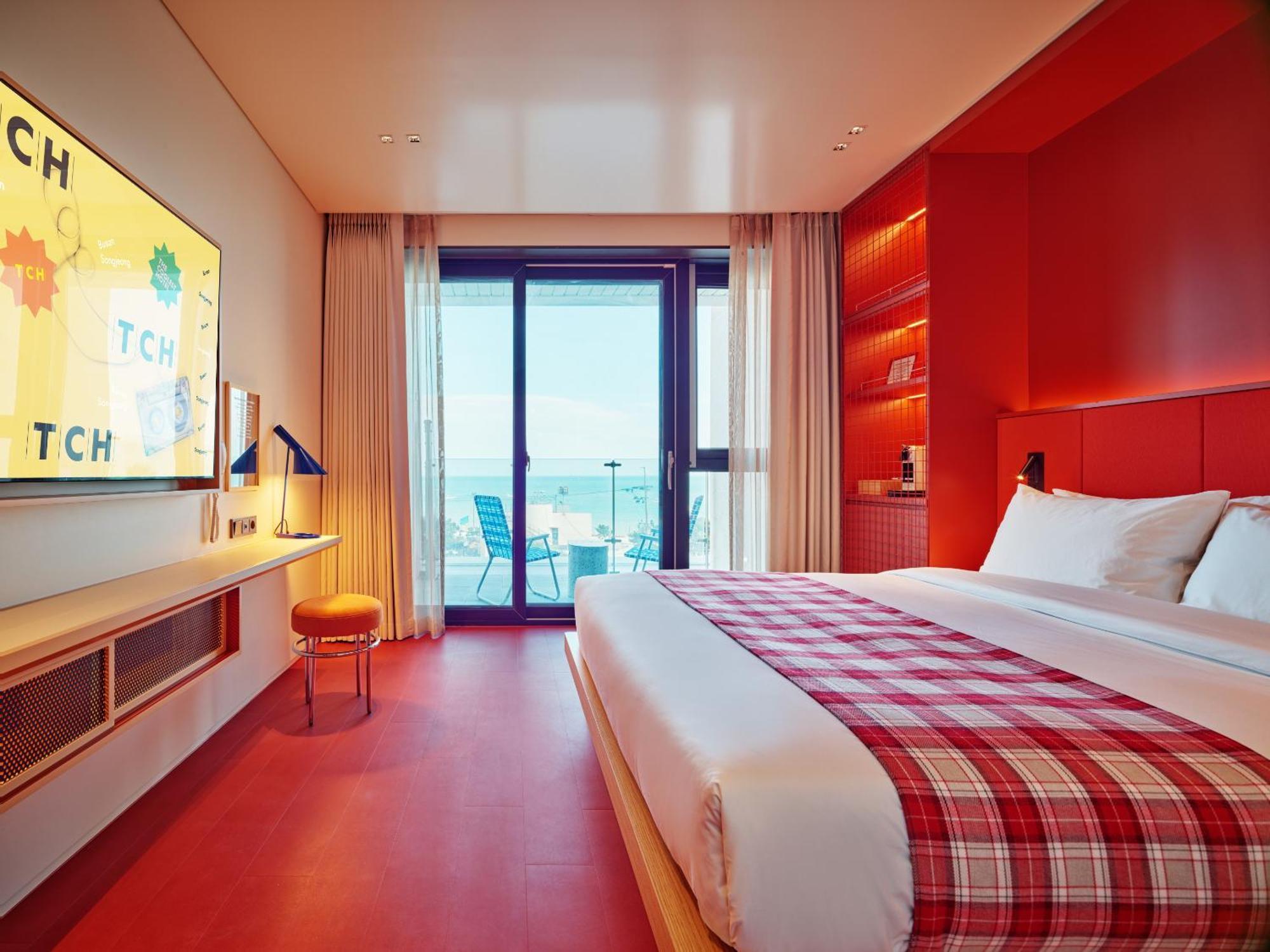 The Coolest Hotel Busan Exterior photo